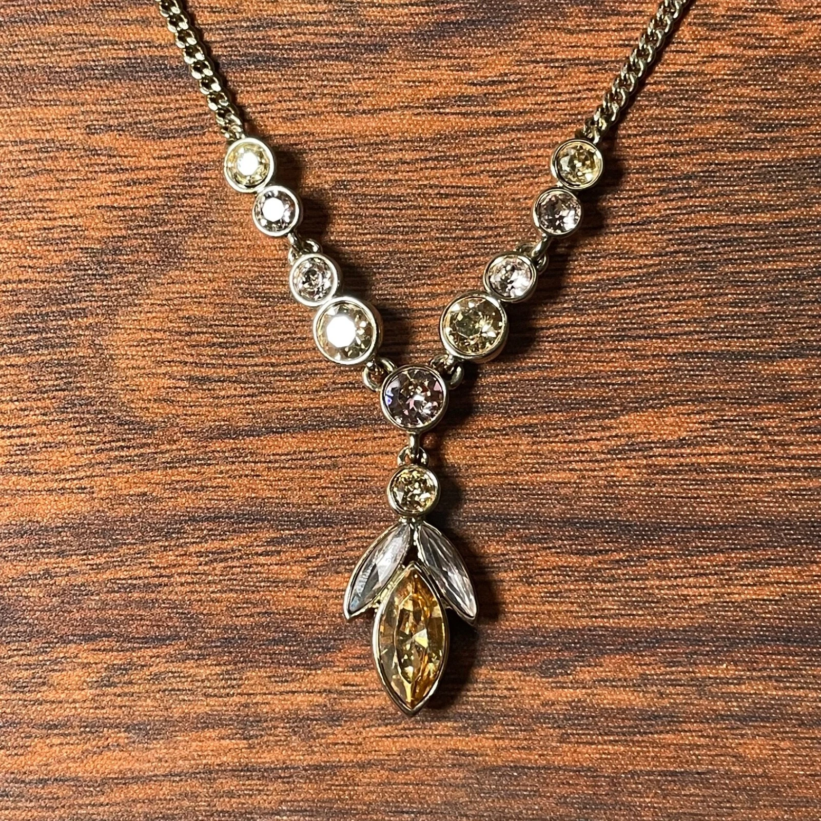 Givenchy Collana Dichiarazione Strass Tono Oro Foglia Goccia Firmata Stile Vintage