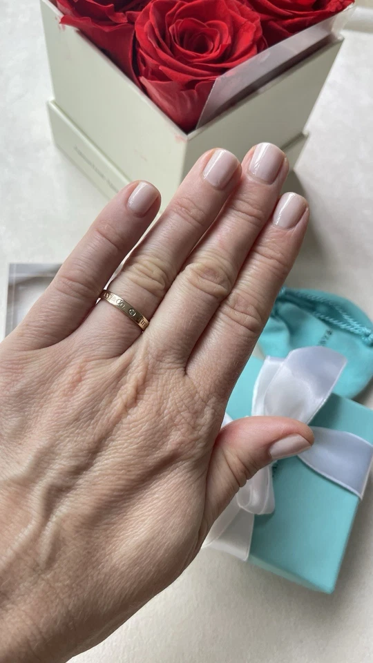 Tiffany & Co. Anillo Banda en Oro Rosa 18K con Diamantes talla 5.25 NUEVO $1850 Foto 2 de 4