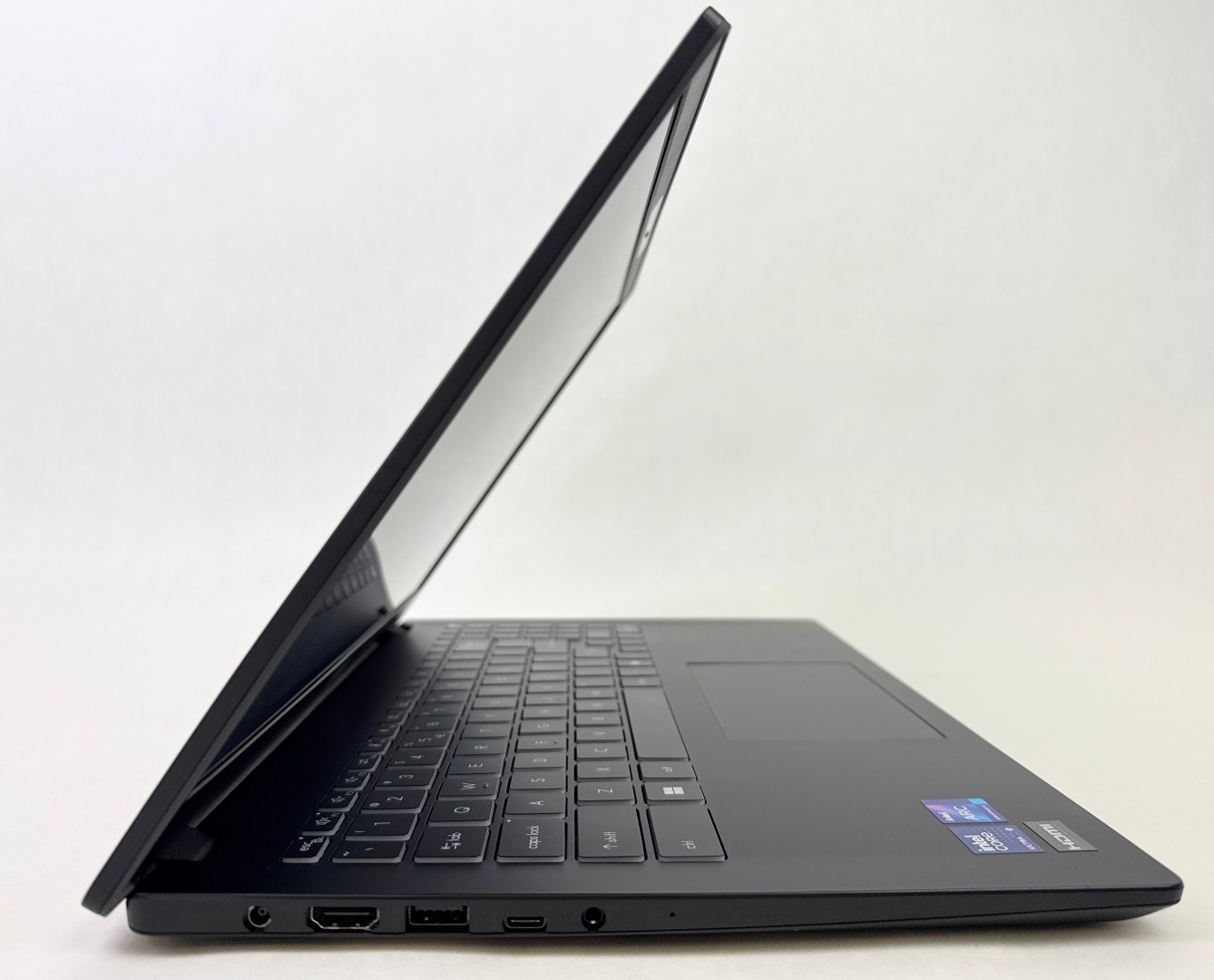 Laptop MSI Modern 15 H AI C1MTG 15.6" Touch Ultra 9 185H 32GB 1TB SSD W11H, imagen 3