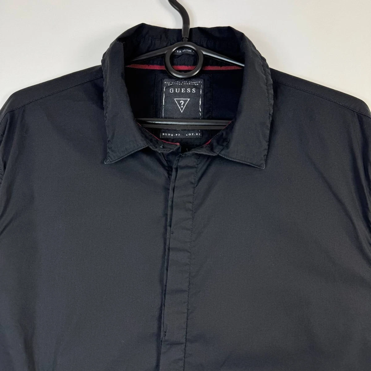 Camisa Guess Los Angeles Ligera con Botones Negra Logo Mínimo Para Hombre Talla L
