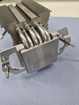 Noctua Server CPU Kühler mit 2 Stück NF-B9  1600  92mm Lüfter & Spannungsadapter