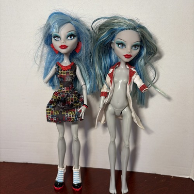 #ad 2008 Mattel Monster High Ghoulia Yelps Mad Science Doll W Clothes Lot 2 Read $26.00