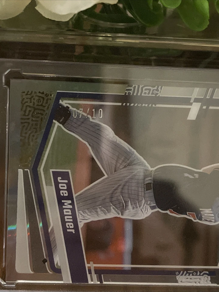 Panini Chronicles 2023 - Clearly Donruss Gold #29 Joe Mauer 7/10 Case Hit 🔥🔥 - Imagem 2 de 3