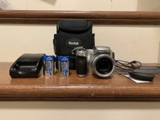 Kodak Easyshare Z710 Digital Camera 7.1 MP Schneider Kreuznach 10X Optical Zoom