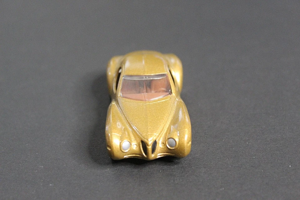 Matchbox Chrysler Atlantic 1937 1:64 Gold Diecast Model Car - Image 3 of 4