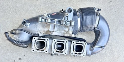 YAMAHA GP1200 Exhaust Manifold & Pipe 97