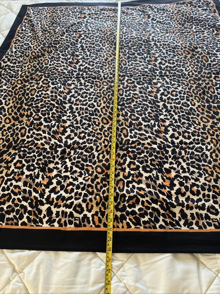 Bufanda de diseñador Jim Thompson negra y naranja con estampado de leopardo 100 % algodón 58"x 50" Foto 3 de 4