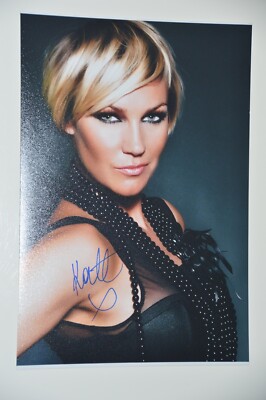 Kate Ryan signed 20x30cm Foto Autogramm Autograph IP Voyage Voyage Ella Elle L A