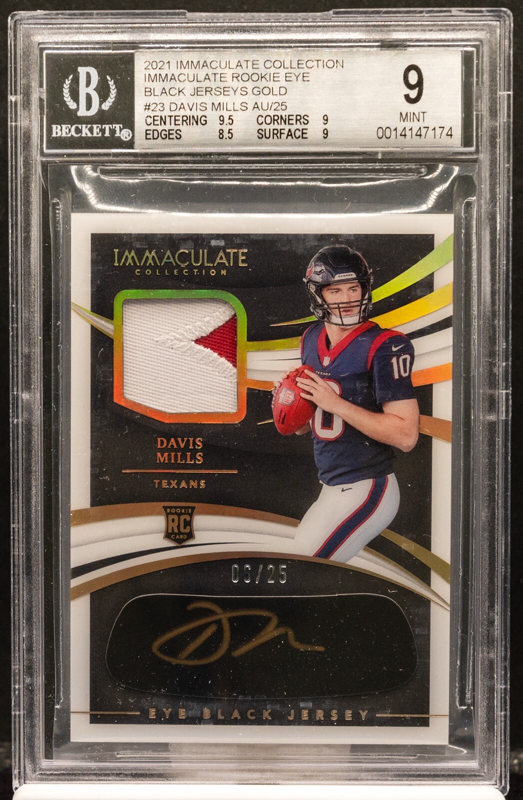 Davis Mills Panini Immaculate Collection Rookie Eye Black Jersey Autographs #DM Gold