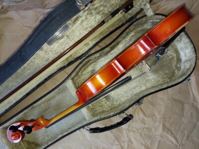 Suzuki 220 (3/4 Size) Violin, Japan, 1989. w/ case & bow, Very