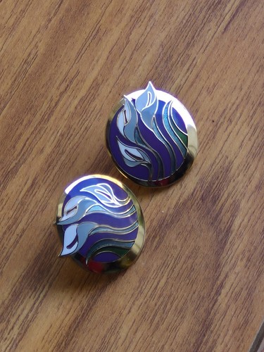 Vintage Laurel Burch Lillie's For Les Enamel Gold Tone Women's Stud Pierced  - Picture 3 of 13