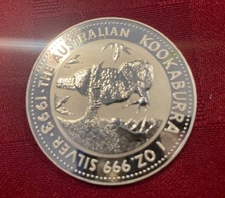 1993 1 ounce fine silver coin Australian Kookaburra .999 1 Dollar Elizabeth