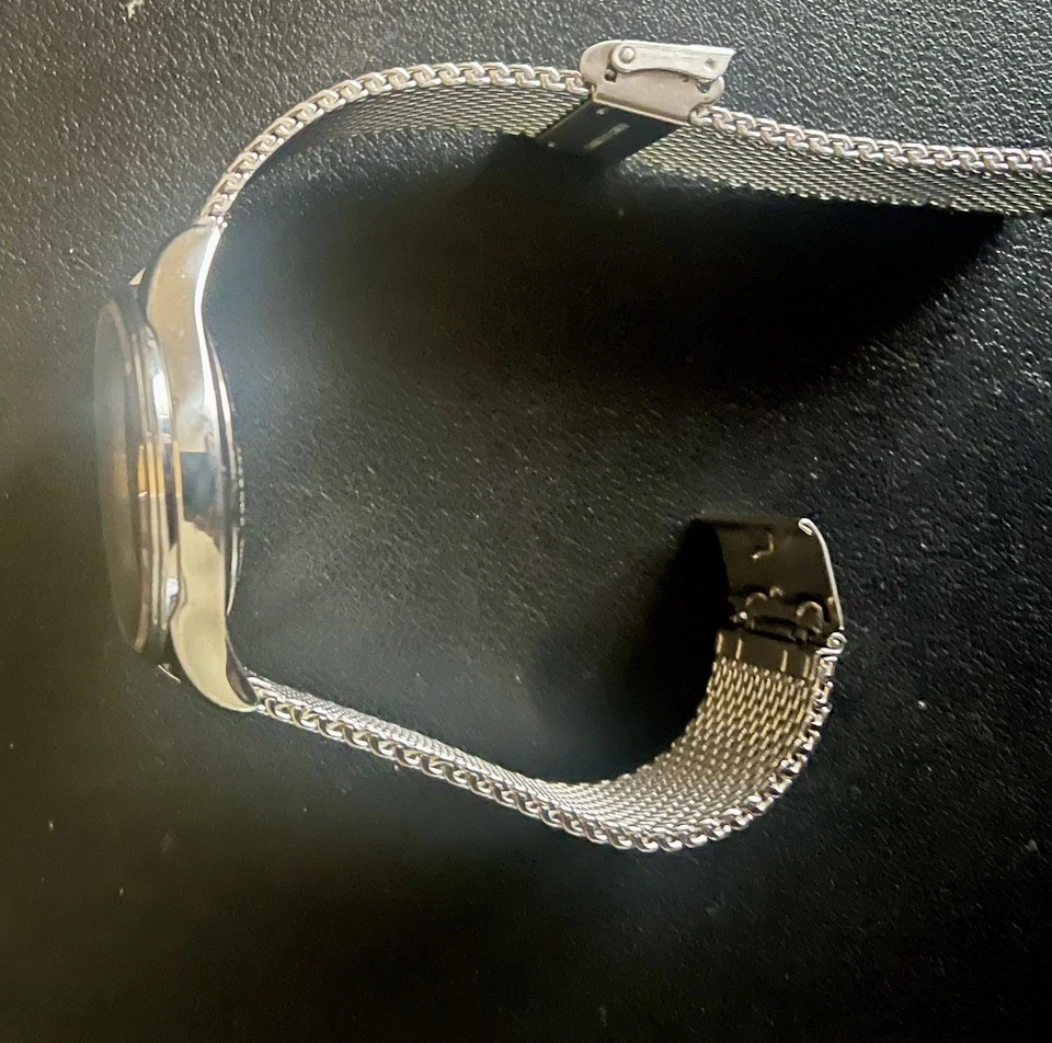 LOUIS ERARD HERITAGE AUTOMATIC WATCH, WITH DAY/DATE AND STAINLESS STEEL STRAP. - image 4 of 4