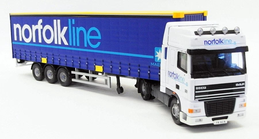 Corgi 1/50 Scale CC99129 - DAF XF Super Space Cab Curtainside & Fridge - Image 2 of 4