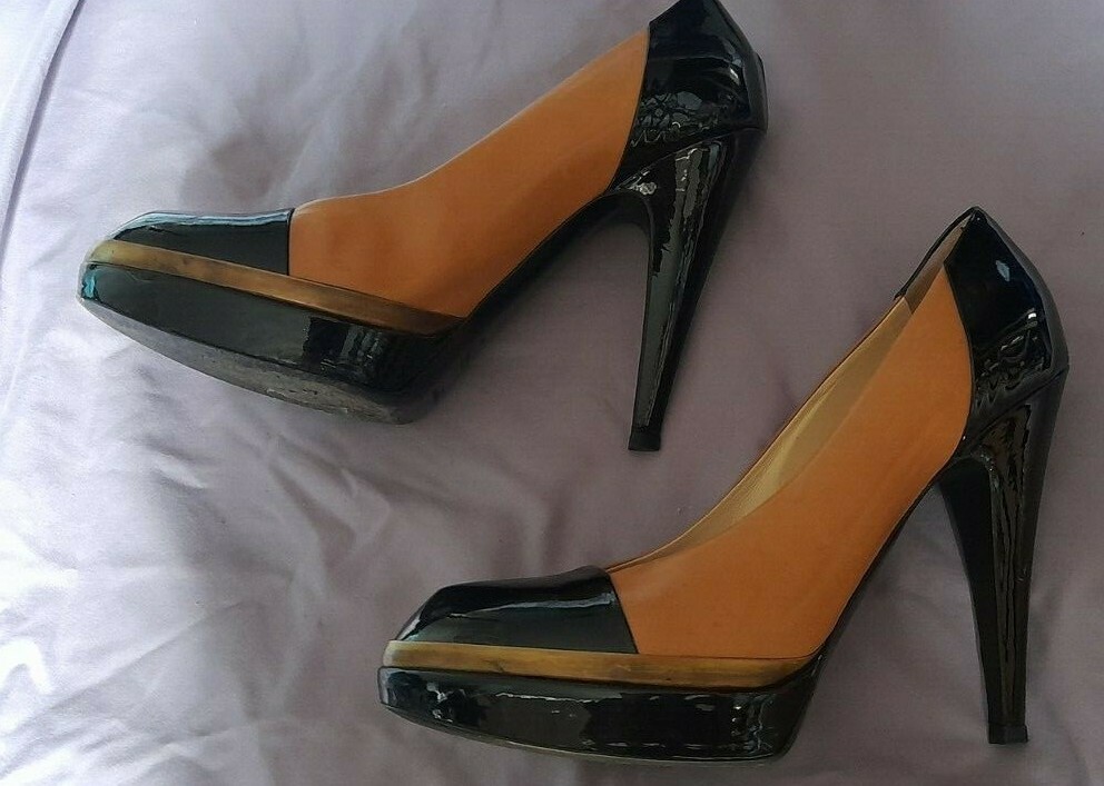 Yves Saint Laurent scarpe pompa donna bicolore nero e beige tacco