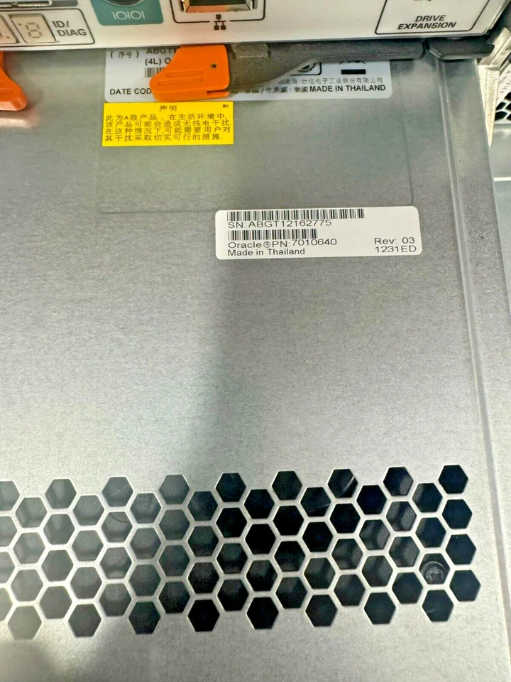 Sun Oracle 2540M2 Array 2 x 1Gb Raid 12x300Gb 7.2TB DC POWER WARRANTY - Image 4 of 4