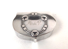 Jugendstil Pillendose in 800er Silber um 1900