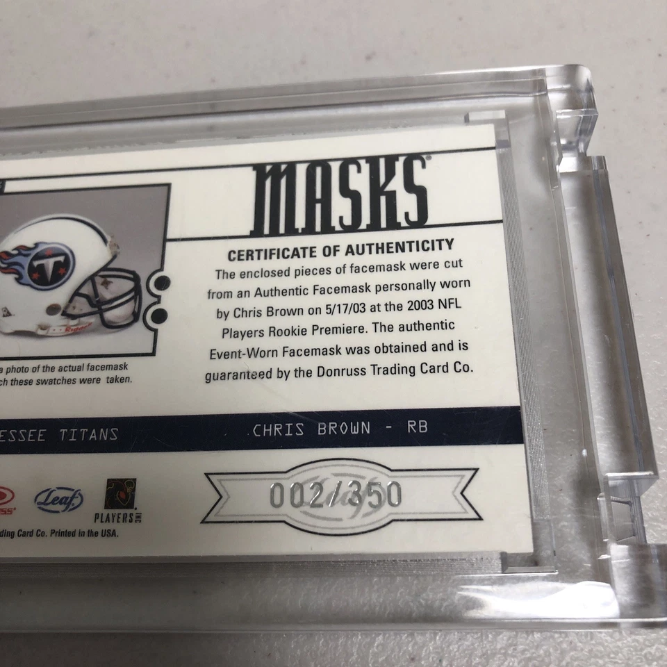 Leaf Rookie Chris Brown Masks 2003 RB #RM-13 Tennessee Titans Foto 3 de 4