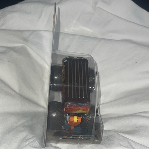 THUNDER BUS MONSTER JAM SPIN MASTER SERIES 20 ALTERNATE DIMENSIONS NIB TRUCK - Picture 9 of 24