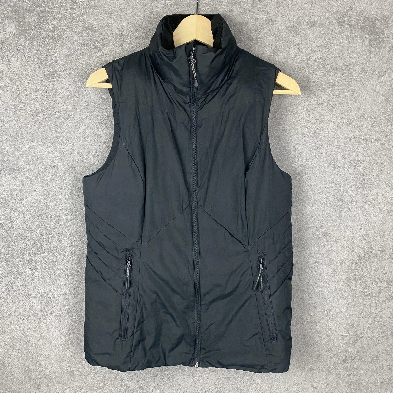 Champion Vest Mens Medium Black Insulated Full Zip Sleeveless Outdoor Jacket