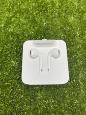 Genuine Apple EarPods with Lightning Connector Wired Earbuds Sealed