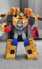 Transformers Universe Landfill OPTIMUS PRIME_Transforms into truck