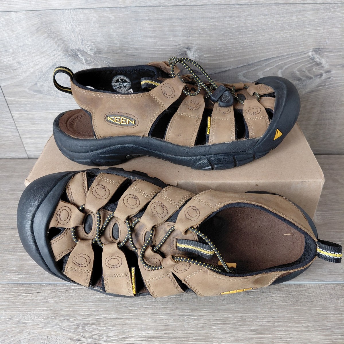 KEEN Newport H2 Sandals Mens 8 Brown Leather Waterproof  display picture 3