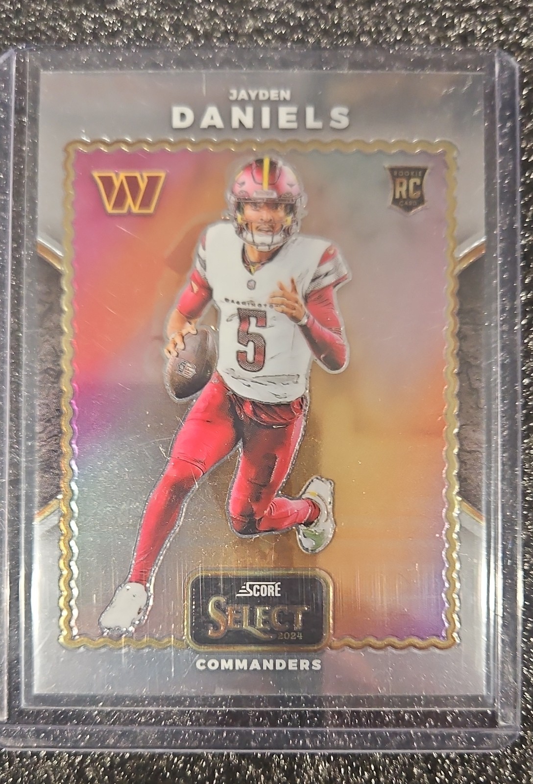 2024 Panini Select - Score Select Throwback Jayden Daniels #16 (RC)