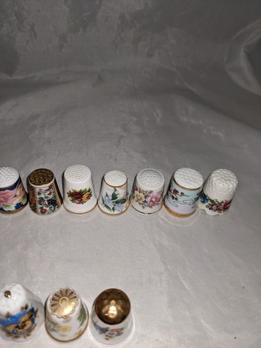 Decorative/Souvenir Thimble Lot - Flowers, Birds, Animal themed - Picture 3 of 5