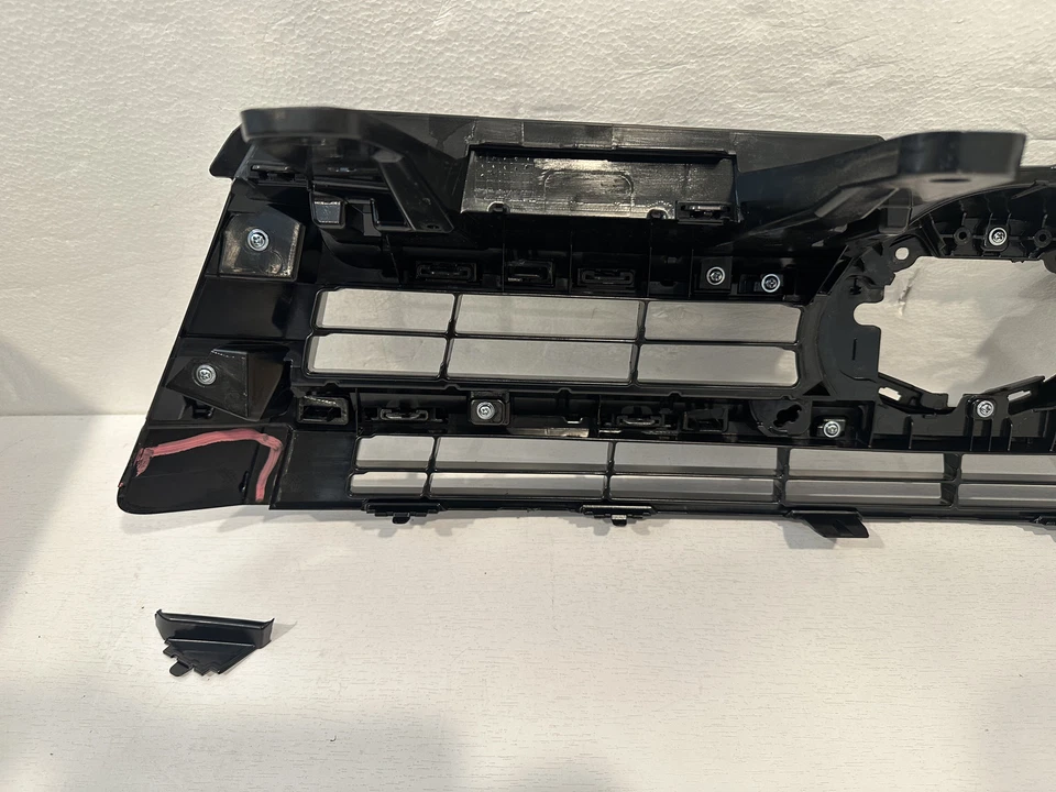 Toyota Highlander 2016-19 parrilla delantera pieza OEM # 53101-0E240 Foto 4 de 4
