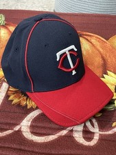 Minnesota Twins Baseball Cap New Era 39Thirty L / XL Stretch Preowned Good
