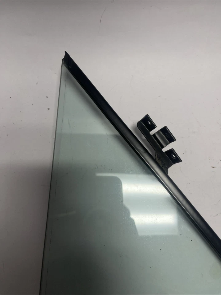 Ford F150 1992-1997 F250 F350 Bronco LH RH puerta delantera ventana ventilación aire ala OEM Foto 3 de 4