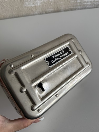 Tresor Box (ohne Schlüssel) aus der Volksbank Oerlinghausen Lippe Detmold - Bild 5 von 5
