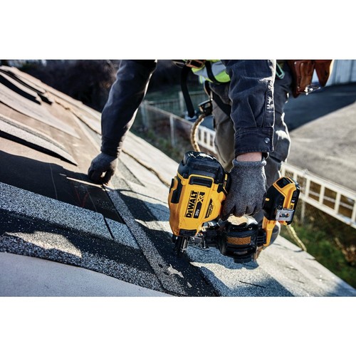 DEWALT DCN45RND1R 20V MAX BL Coil Roofing Nailer Kit (2Ah) Certified Refurbished - Picture 13 of 18