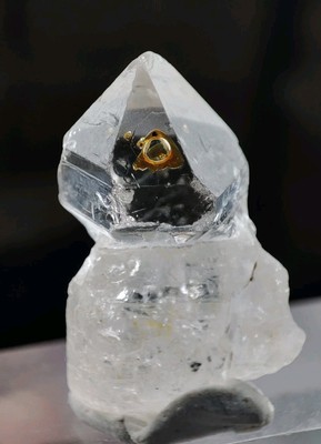  Petroleum Scepter Qaurtz Crystal Having Nice Petroleum Drops & Unique Growth