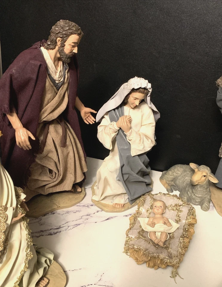 90s  Kirkland Signature Nativity Set  Hand Painted Good Condition. - Image 2 of 4