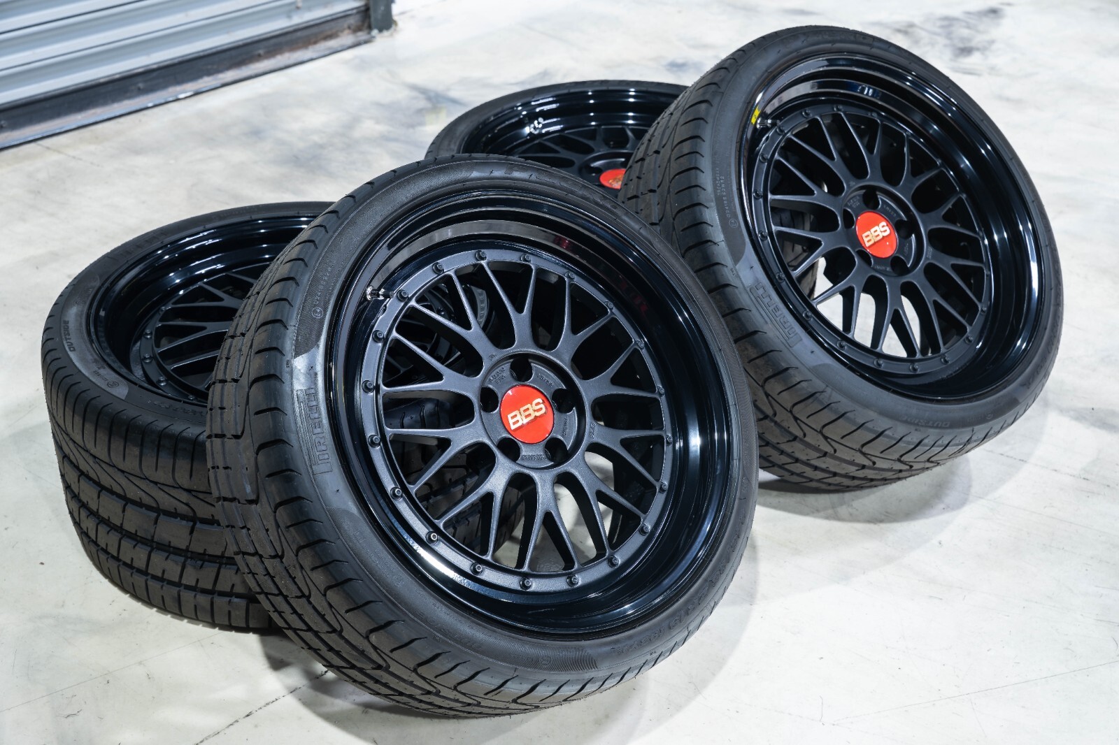 BBS LM Wheels for Ferrari Testarossa 512 TR - 19x10/19x12 with Pirelli Tires