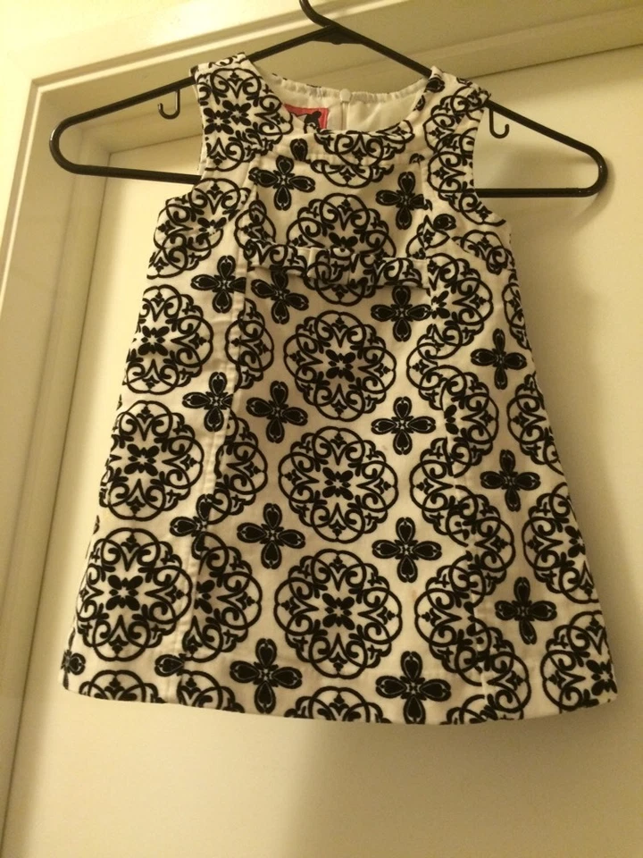 Precioso vestido de niña 24 meses se siente como terciopelo totalmente forrado Foto 4 de 4