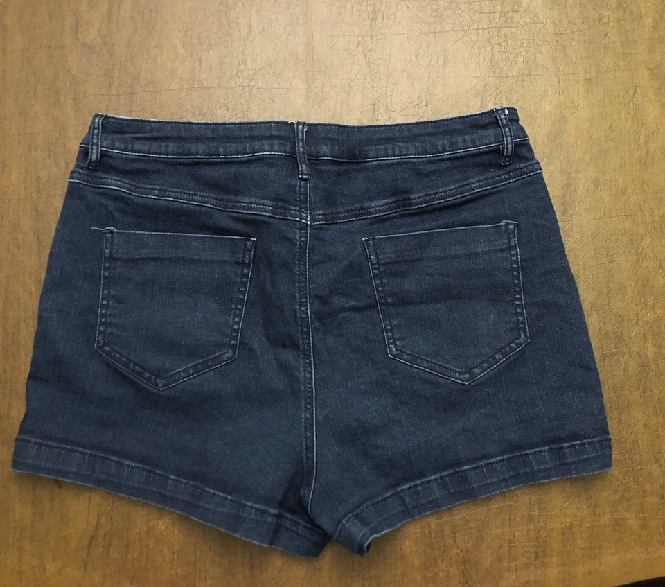 Shorts jeans Joe Boxer tamanho 11 cintura alta jeans escuro - Imagem 2 de 4