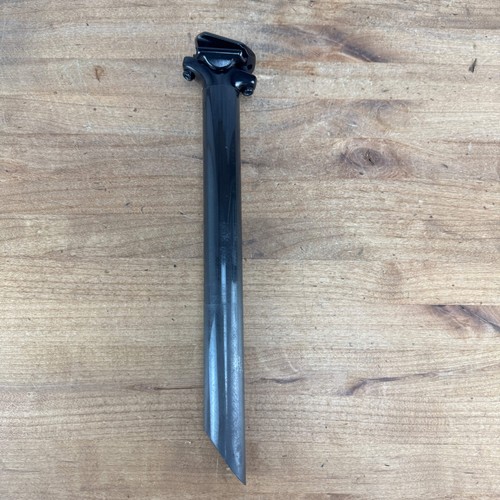 ¡Poco kilometraje! Tija de sillín de bicicleta de carbono Bontrager Pro 300 mm x 31,6 mm 0 mm 242 g - Imagen 6 de 8