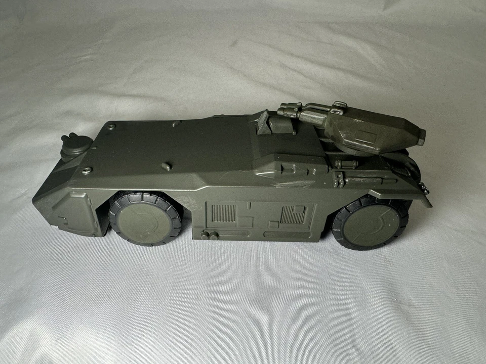 Vehículo fundido a presión de 5 pulgadas M577 APC (transportador blindado de personal) Foto 2 de 4