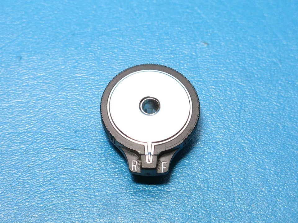 Nuevo de Lote Antiguo GM 1971-1973 Oldsmobile 98 Delta 88 Toronado Altavoz Fader Control Perilla Foto 2 de 3