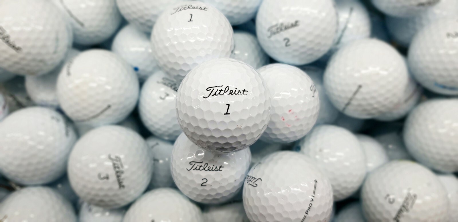 50 Titleist Pro V1 2022 Year LATEST Model Golf Balls Clearance SALE