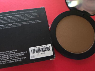 YOUNIQUE TOUCH Matter Bronzing-Puder, Bronzer, Light, Neu, OVP