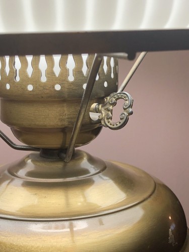 Vintage Hurricane Style Table Lamp With Glass Shade - Picture 2 of 10