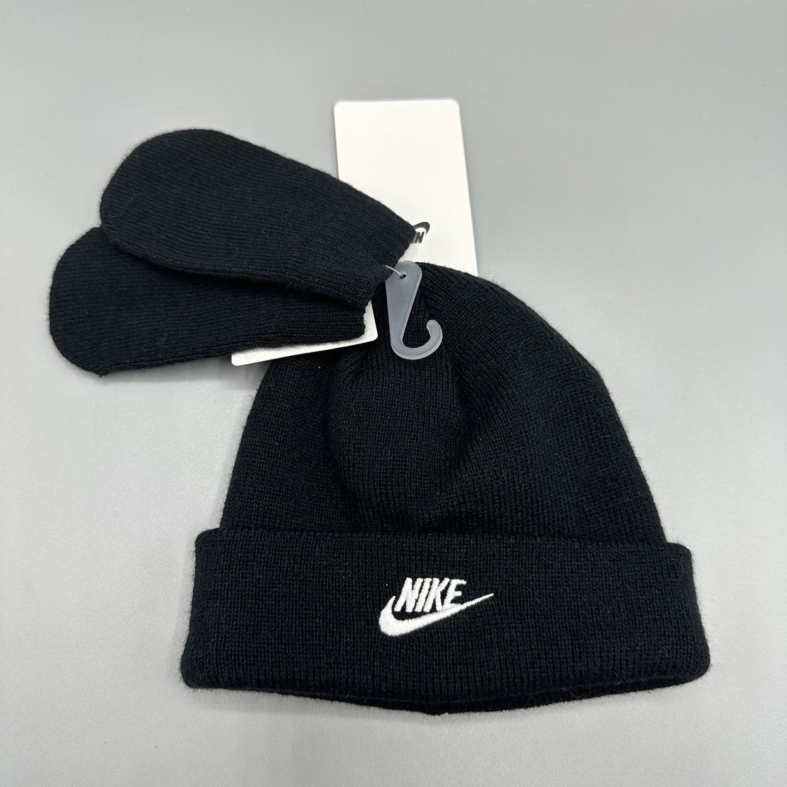 Nike Beanie Hat and Mittens 2 Piece Toddler Baby Set Size 12/24M Black
Opens in a new window or tab