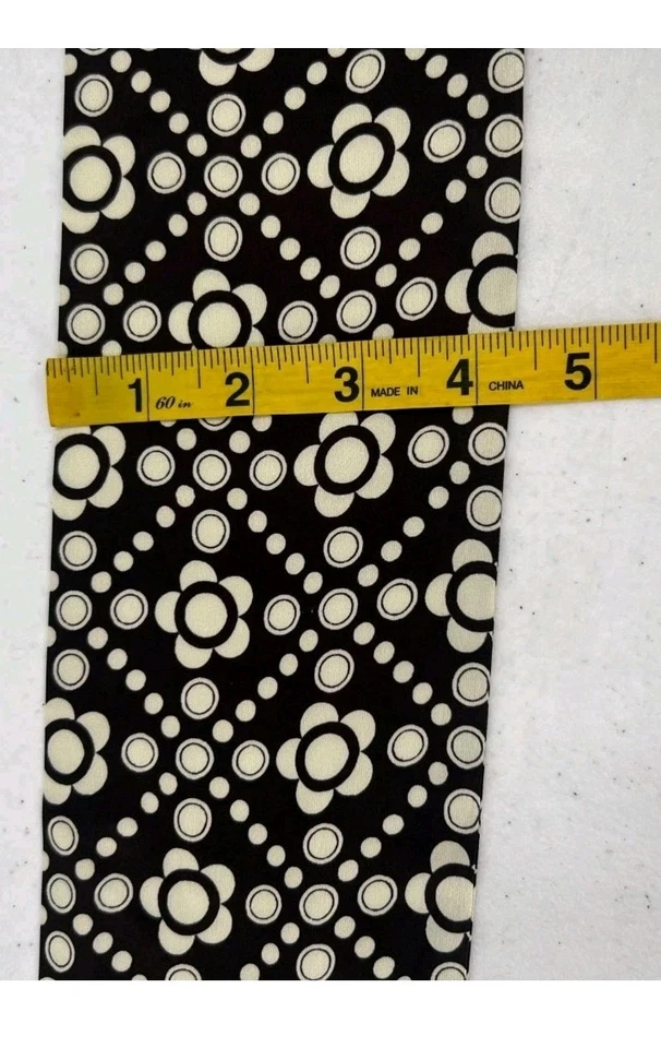 NEW Urban Outfitters Retro Look Scarf in Black Geo Print Rust Strip Green Fringe - Image 4 of 4