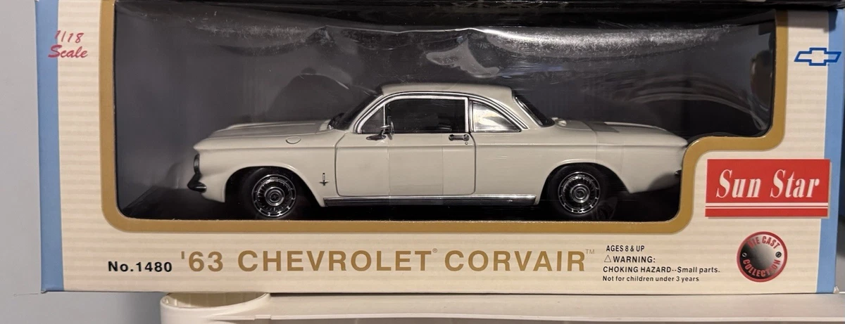 No54ミニカー1/18箱あり 63 CHEVROLET CORVAIR Road Signature 1/18 Scale Diecast 92498 - 1969 Corvair Monza