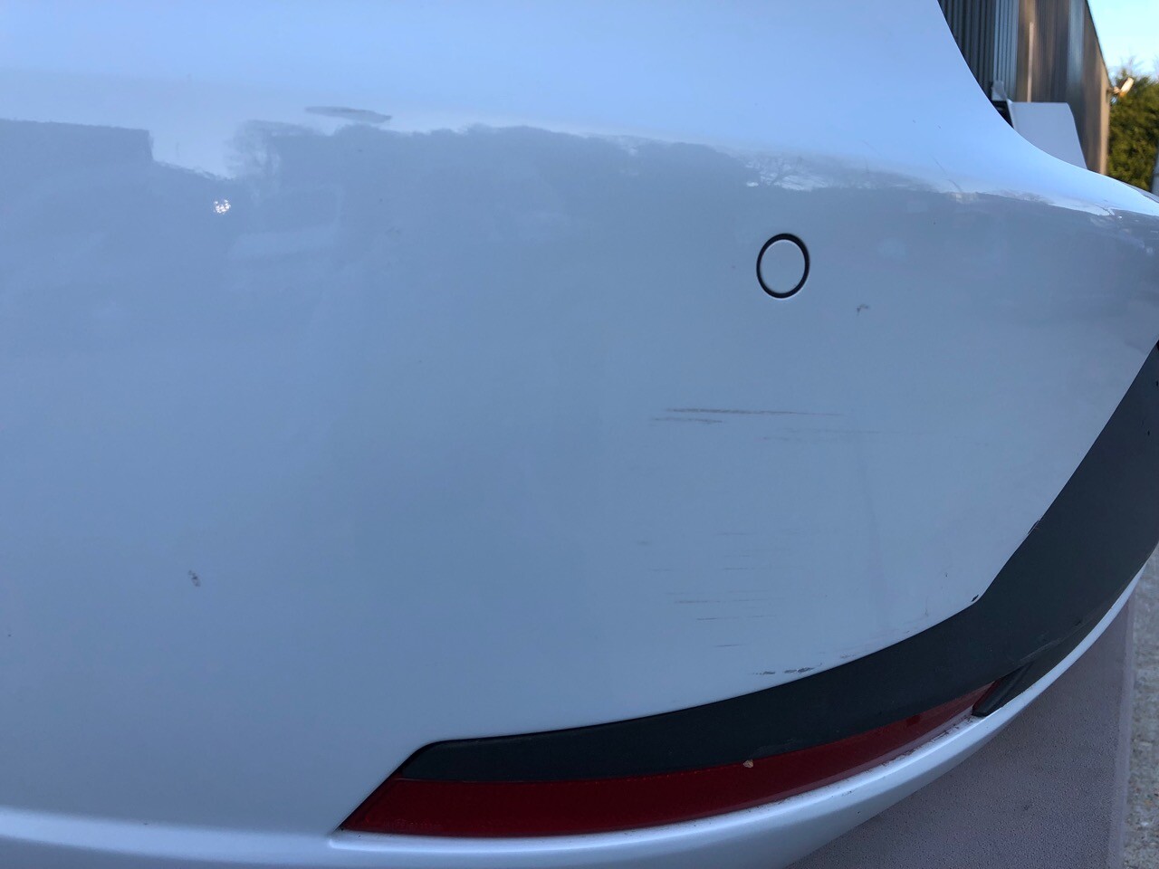 SEAT LEON FR ESTATE 20132016 REAR BUMPER IN WHITE FULLY COMPLETE