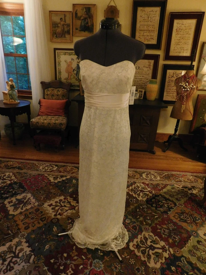 GORGEOUS BADGLEY MISCHKA STRAPLESS SHEATH GOWN SILVER STUDDED LACE /SATIN S 4 - Image 4 of 4